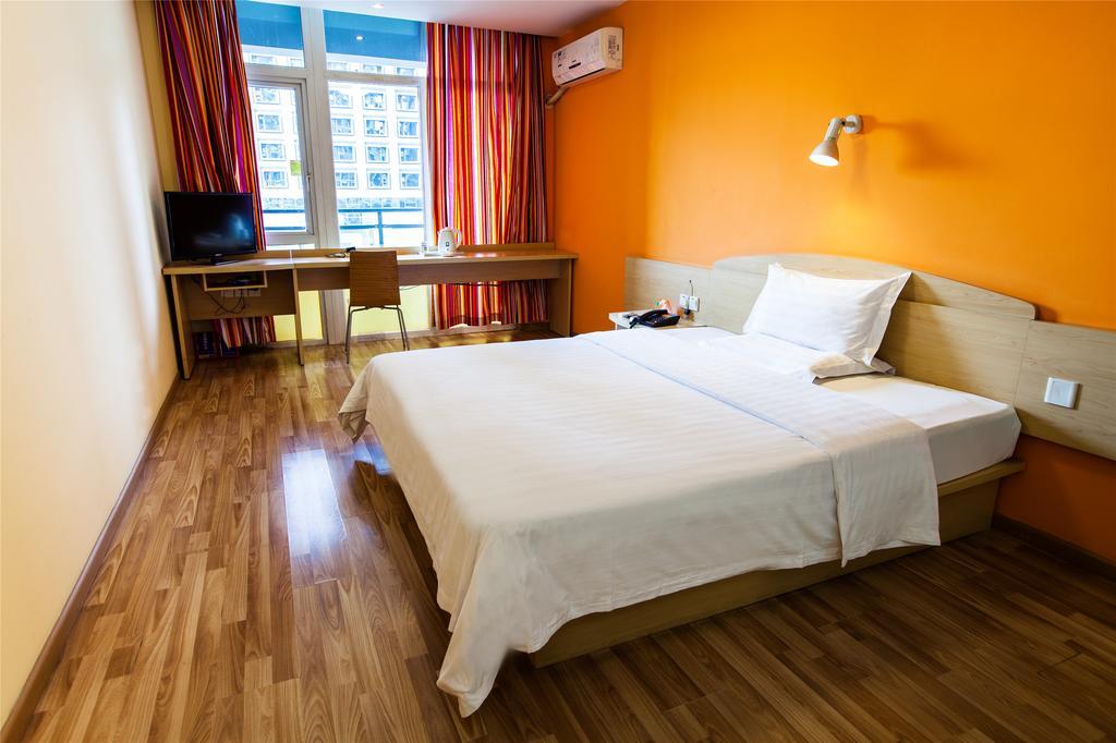 7Days Inn Qingdao Haiyunan Xinglong Road Room photo